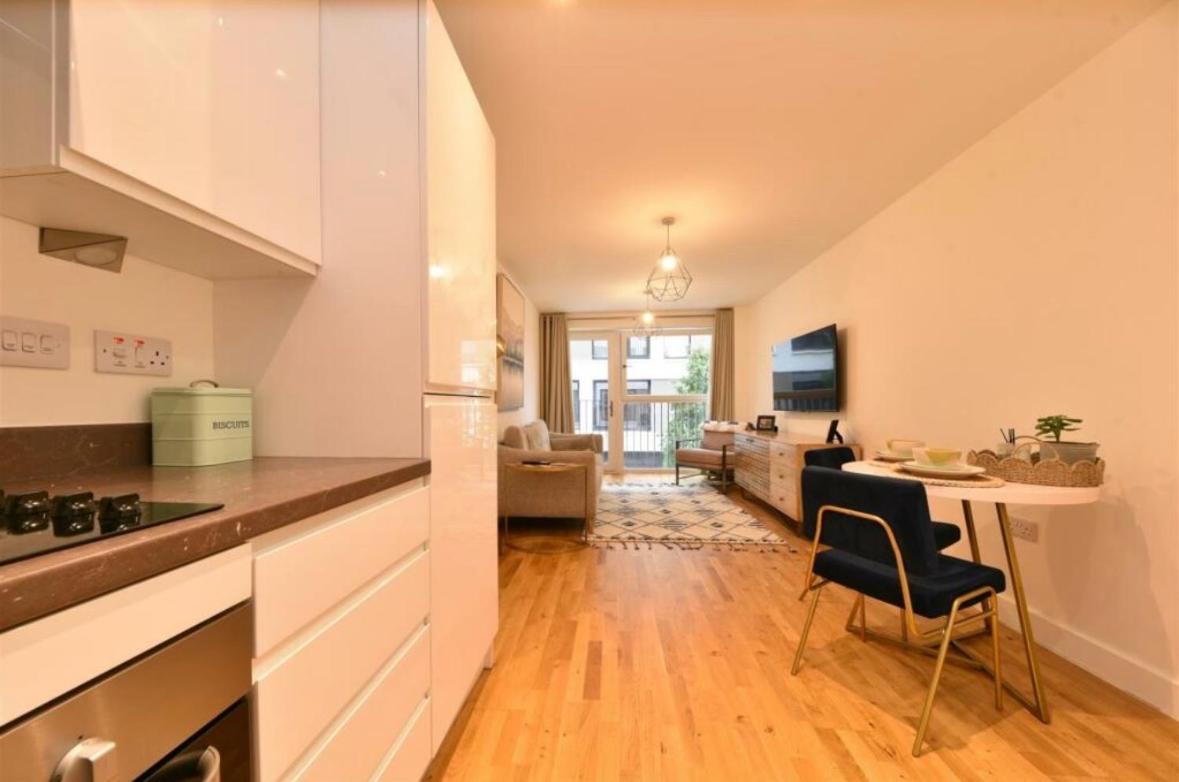 Mulberry House Apartment สตีเวนิจ ภายนอก รูปภาพ